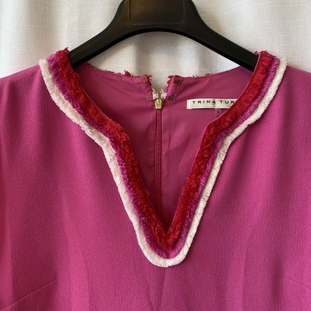 Trina Turk Pink Short Sleeve V-Neck Shift Dress Orange And White Fringe Sz 8 - Picture 2 of 14